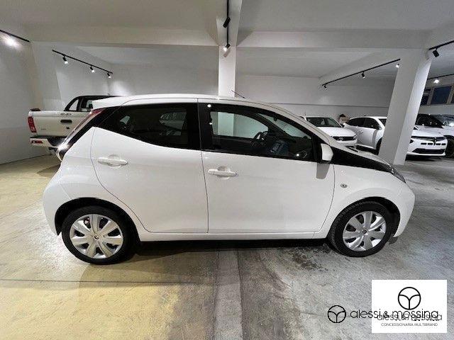 Toyota Aygo  1.0 VVT-i 69 CV 5 porte x-wave